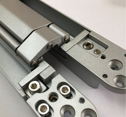 Duurzame scharnier met 3D-instelling voor naadloze installatie